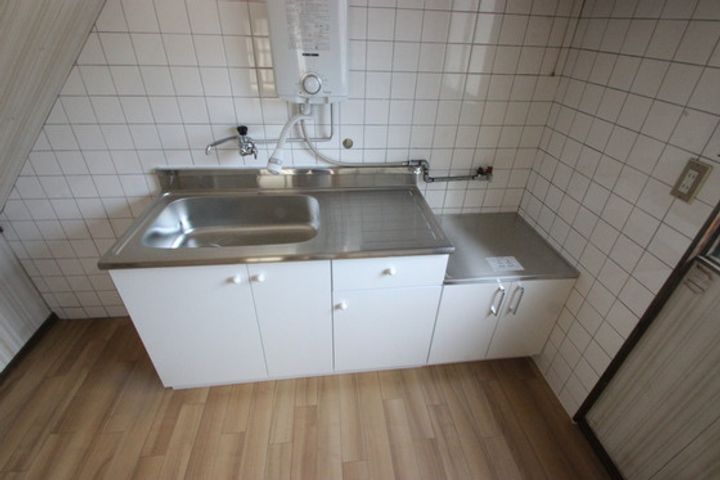 上本アパート東棟のキッチン