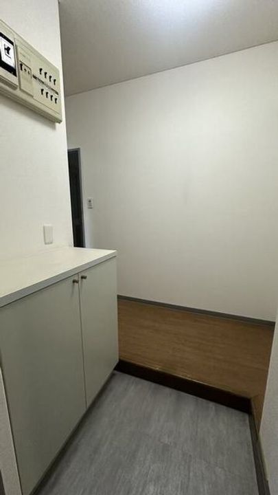 シルバーパレス白金台の玄関