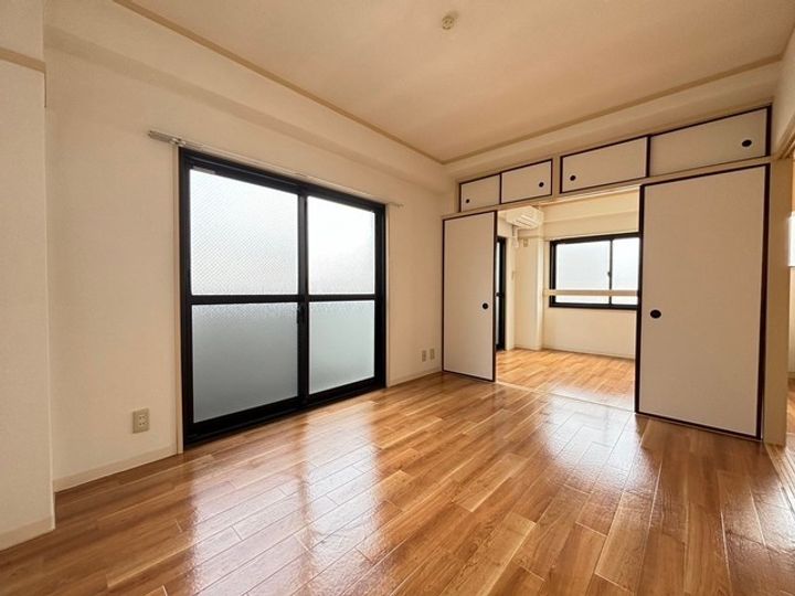 河元ビルの内装