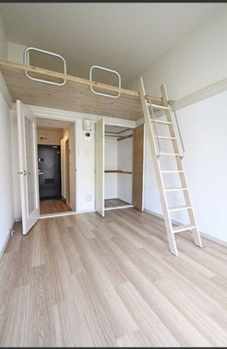 パレス戸坂桜東町の居間