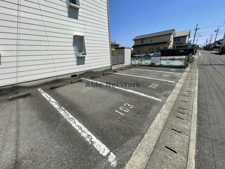 エルグラン芝原 西棟の地図