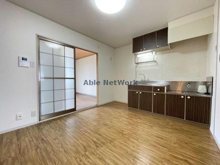 エルグラン芝原 西棟の居間