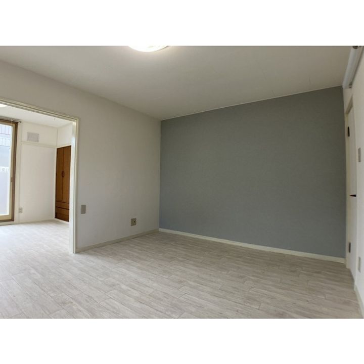 ひまわりハイツ若葉の居間