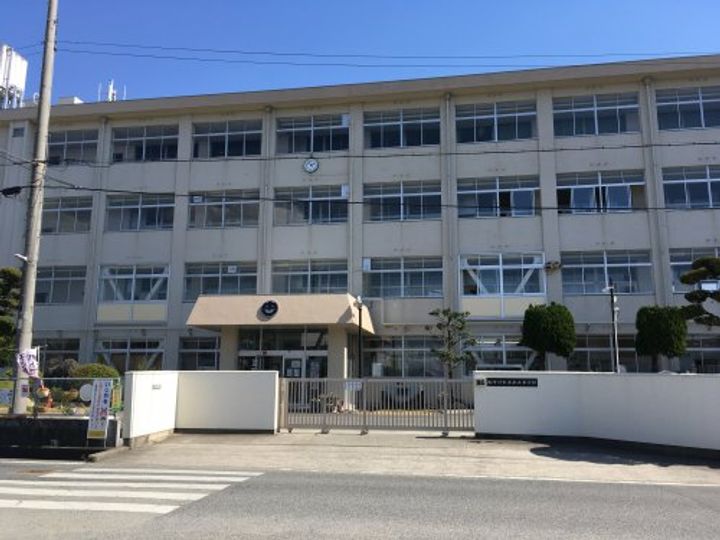 シャルム弐番館の周辺