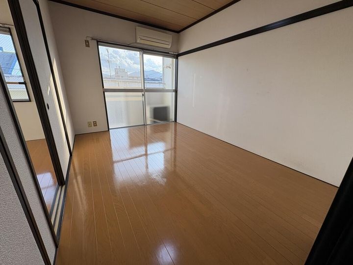 グランドハイツ白亜の地図