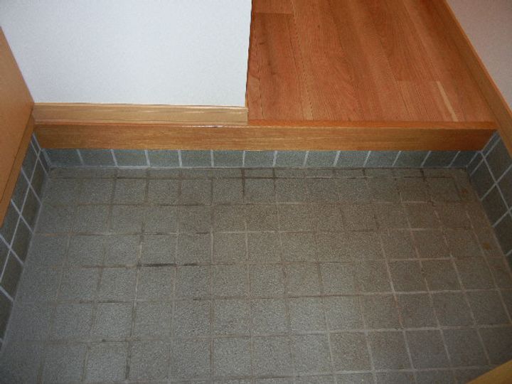 シャトルの玄関