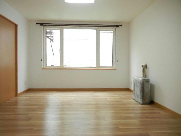 シャトルの居間