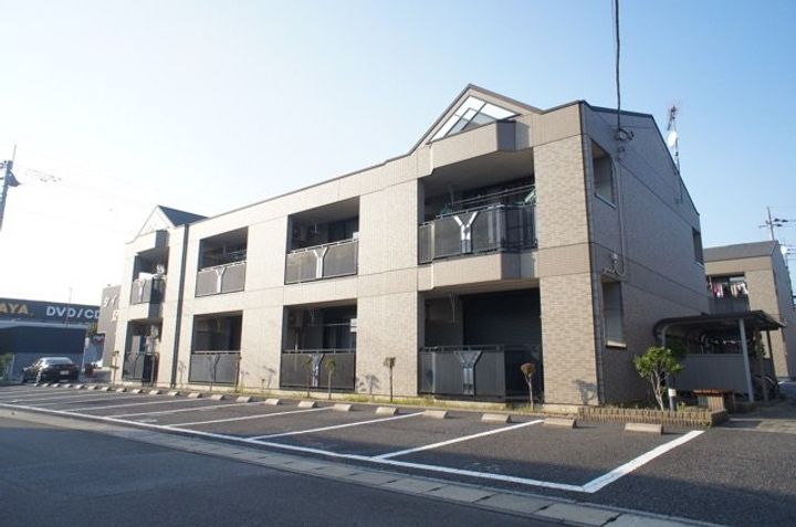 クローバーハウスBの外観