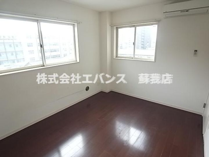 アルコバレーノシンメイの内装