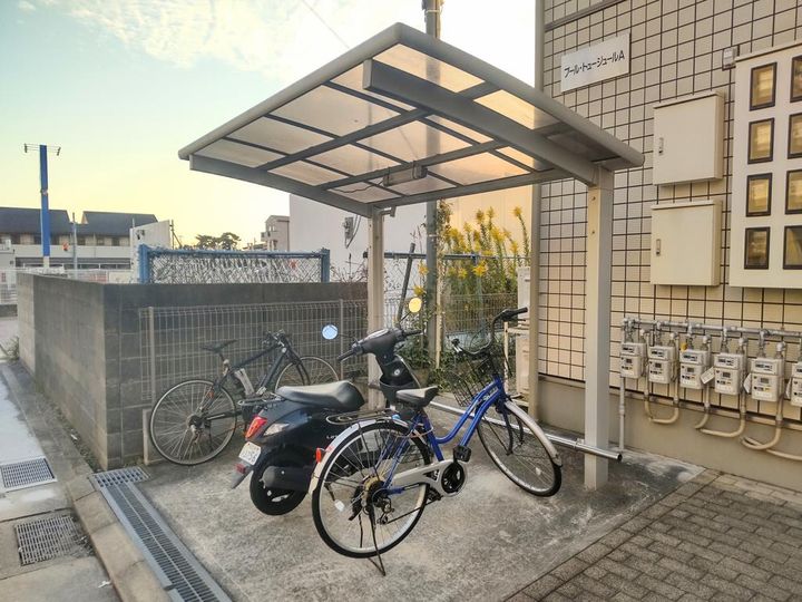 プール・トゥー・ジュールの地図