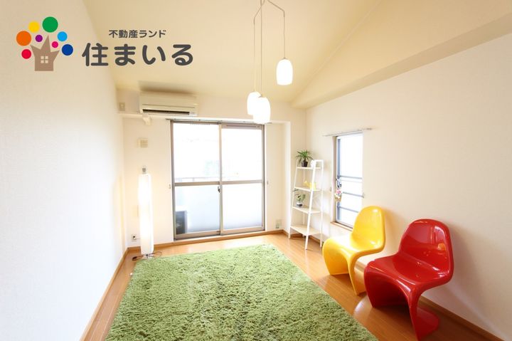 愛知県名古屋市緑区松が根台(アパート)の賃貸物件の居間