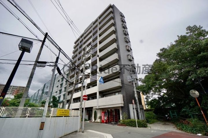アスリート本町リバーウエストの外観