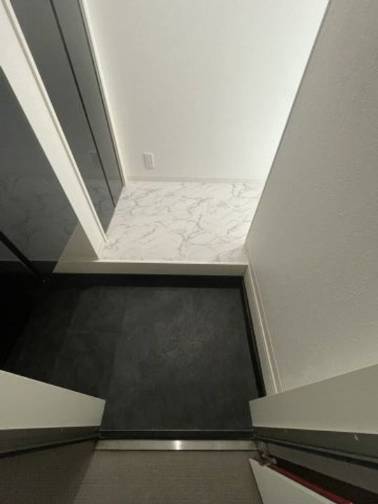 87g K Brand’jr 草津の玄関