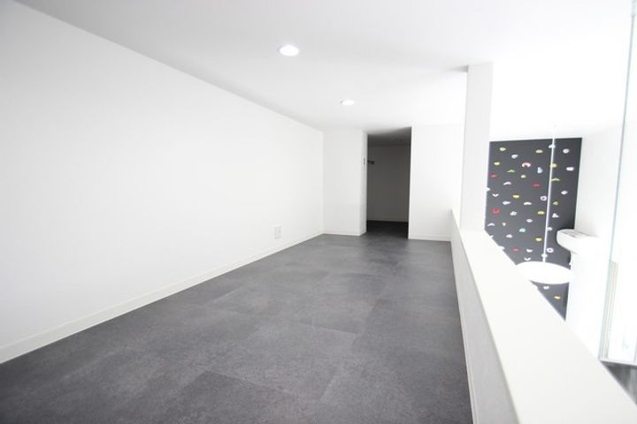 87g K Brand’jr 草津の内装