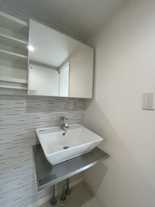 87g K Brand’jr 草津の内装