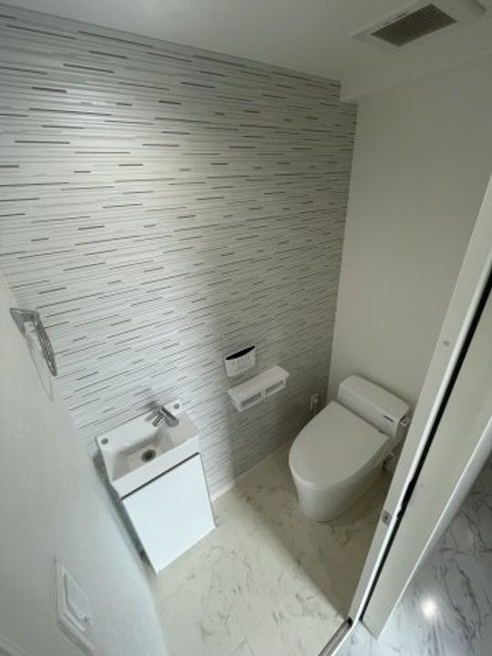 87g K Brand’jr 草津の内装