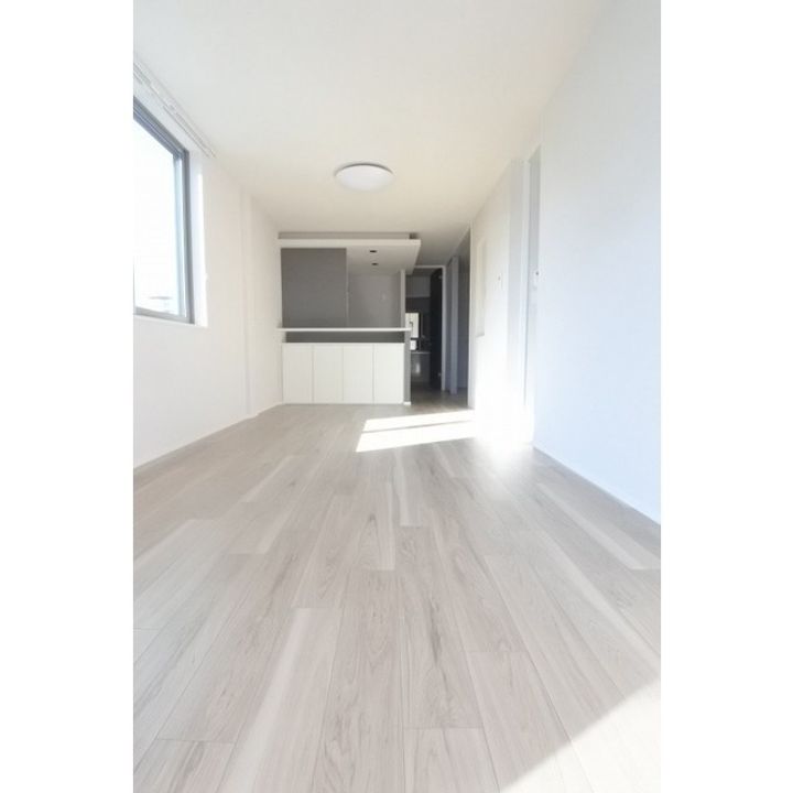 メゾンアジュールの居間