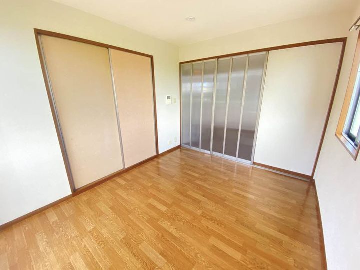 グランシードK II棟の居間