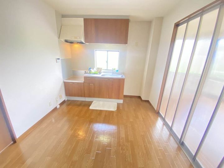 グランシードK II棟の居間