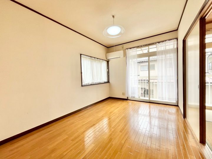 メゾン・ド・ヴェールの居間