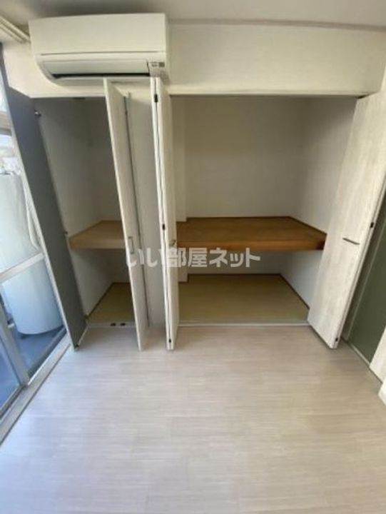 栄町ビルの内装