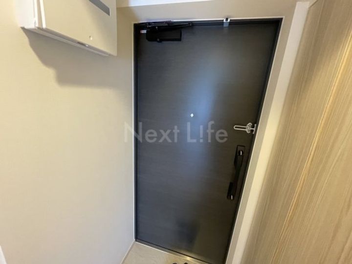 神奈川県横浜市西区中央1(マンション)の賃貸物件の玄関