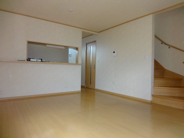 埼玉県川口市大字芝(一戸建)の賃貸物件の居間