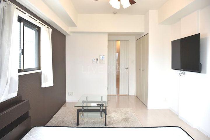 Luxe京都西大路の居間