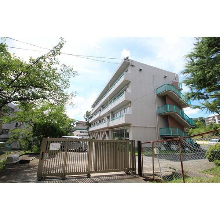UR高森台の周辺