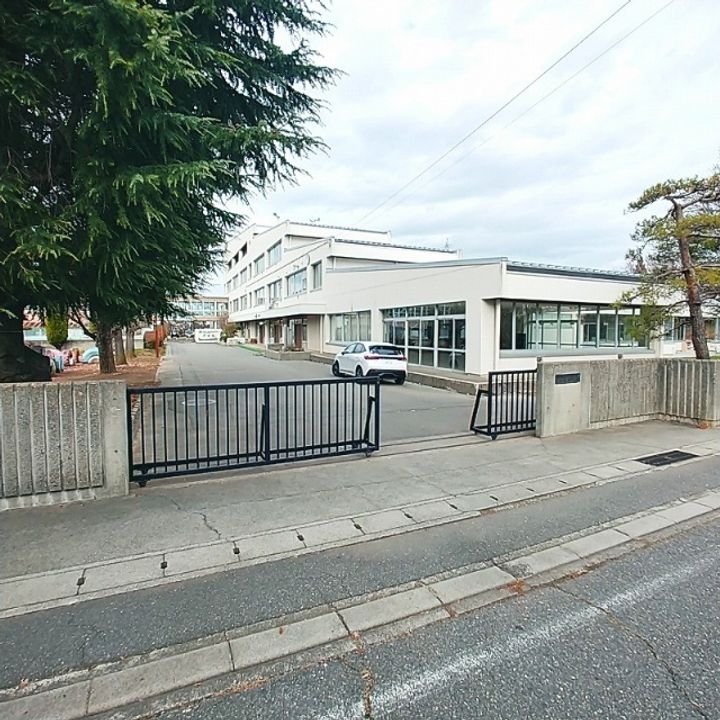 サンライズ杉山Aの周辺