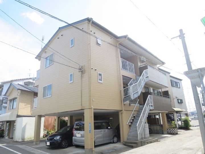 大田ハイツの外観