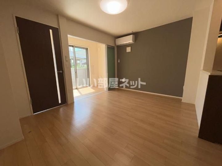 栃木県小山市大字千駄塚(アパート)の賃貸物件の玄関