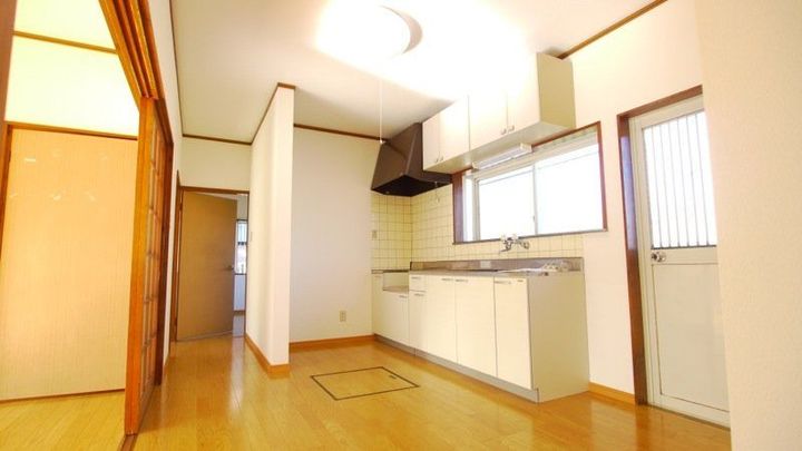 茨城県水戸市元吉田町(一戸建)の賃貸物件の居間