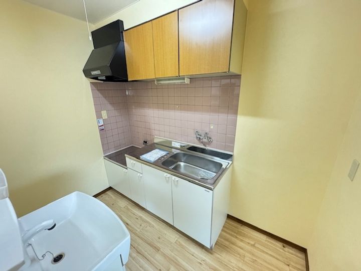 新潟県新発田市舟入町1(アパート)の賃貸物件のキッチン