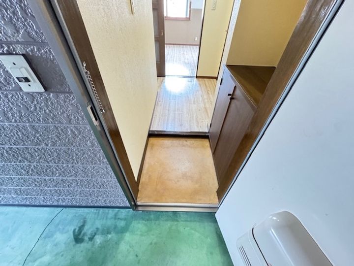 新潟県新発田市舟入町1(アパート)の賃貸物件の玄関