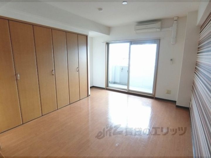 プラネシア星の子京都駅前西の居間