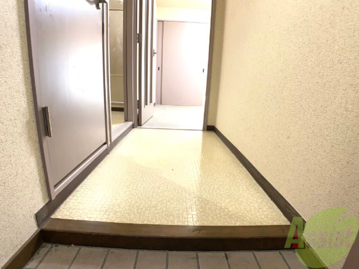 ロイヤルヒルズ中野の玄関