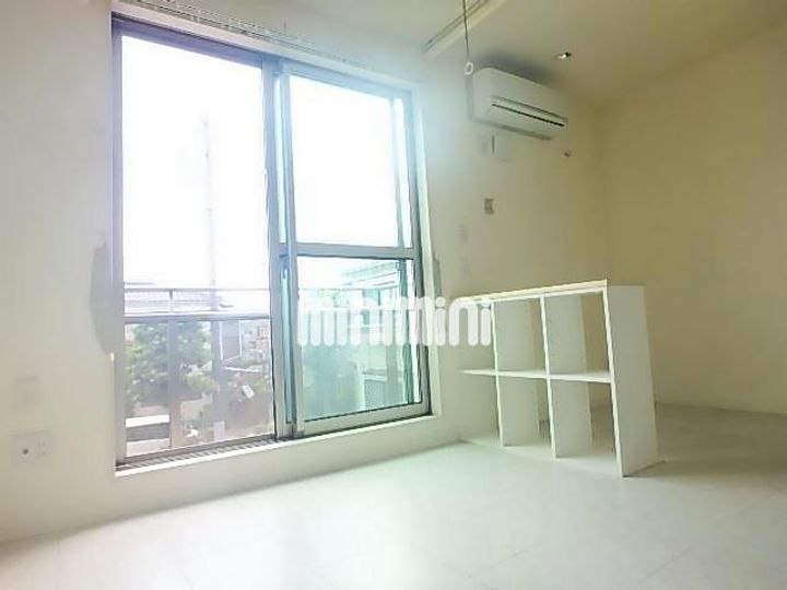 ソレアードTREの居間