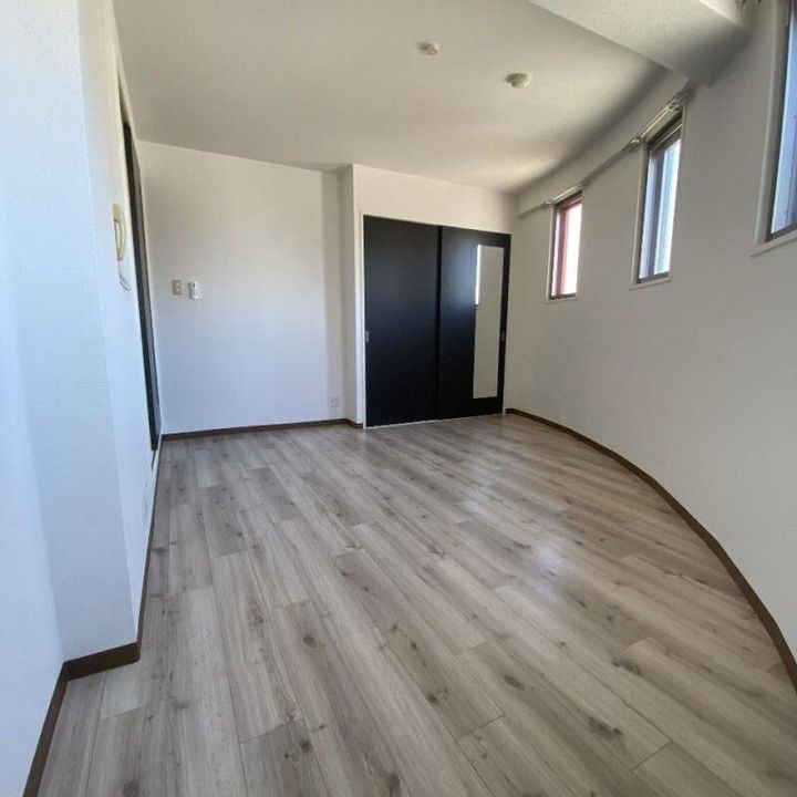 インペリアル新町の内装