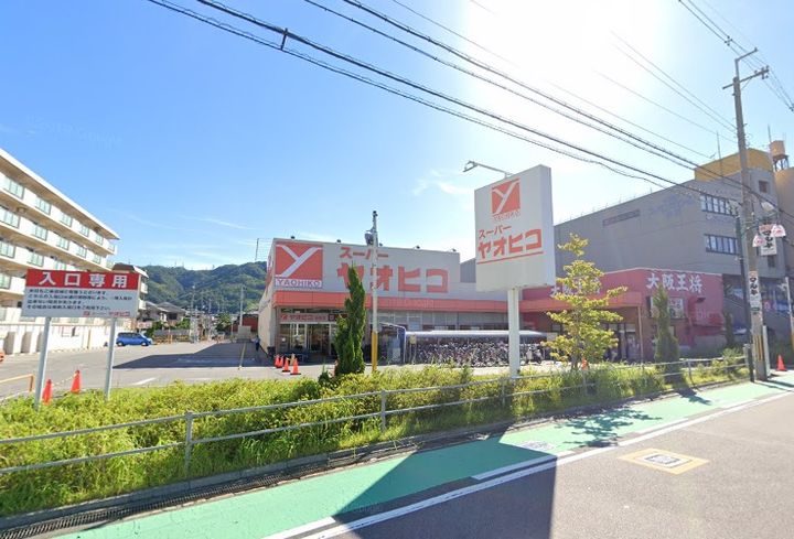 アムールアザブの周辺
