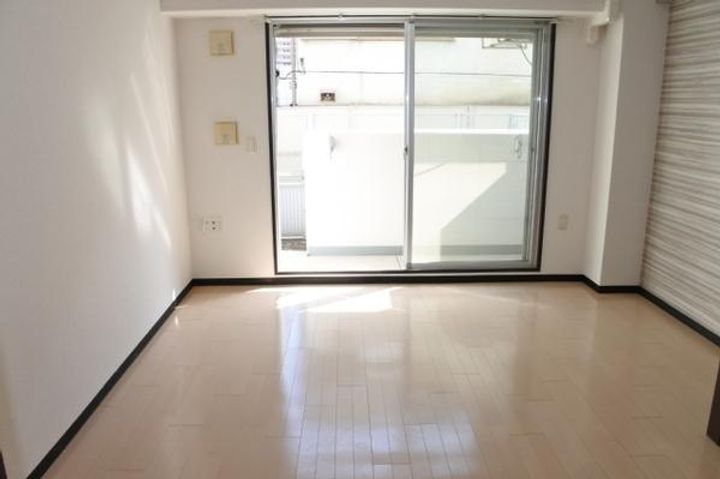 大阪府大阪市鶴見区鶴見5(マンション)の賃貸物件の居間