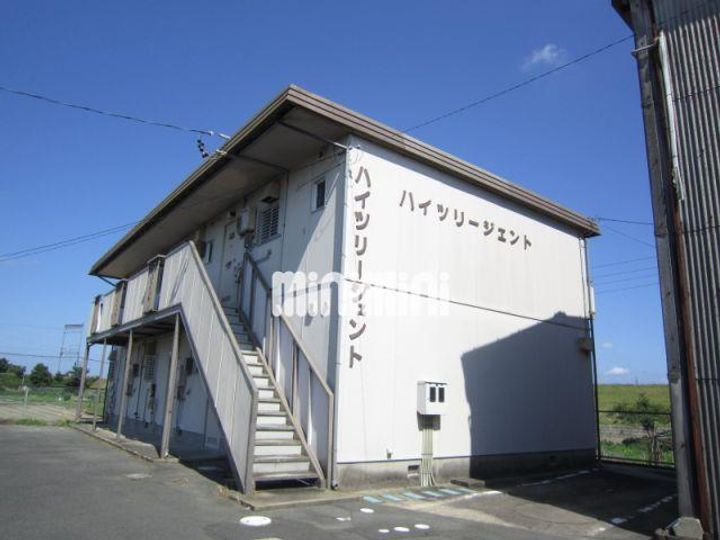 ハイツリージェントの外観