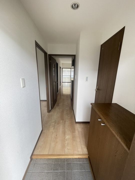 プレーヂオ’99【0】の玄関