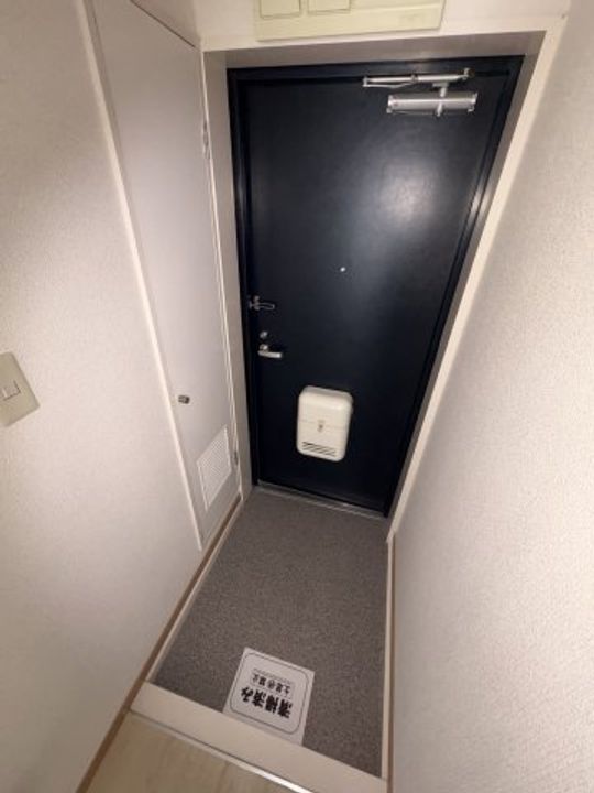 エクレール上星川の玄関