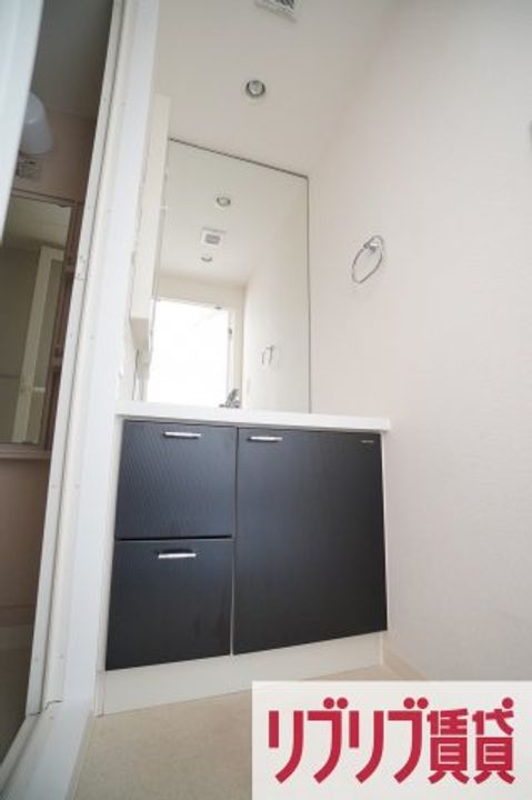 千葉県千葉市中央区本千葉町の賃貸マンションの内装