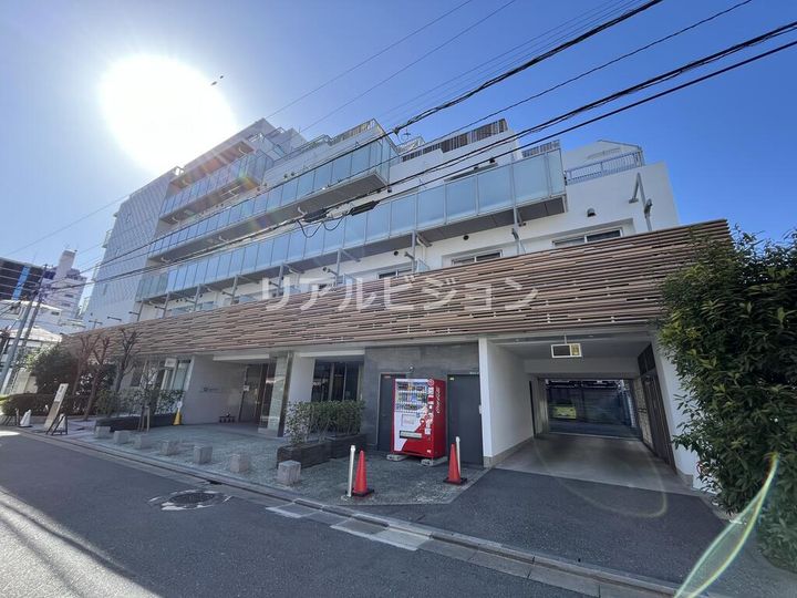 カスタリア中目黒の外観