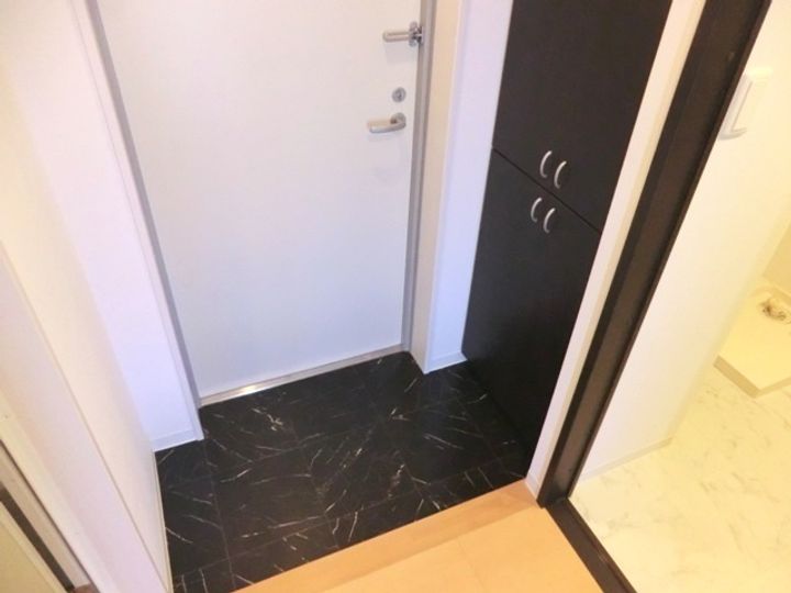 M・Sオノサンの玄関