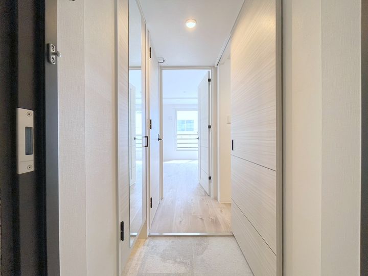 ラクラス大通東の玄関