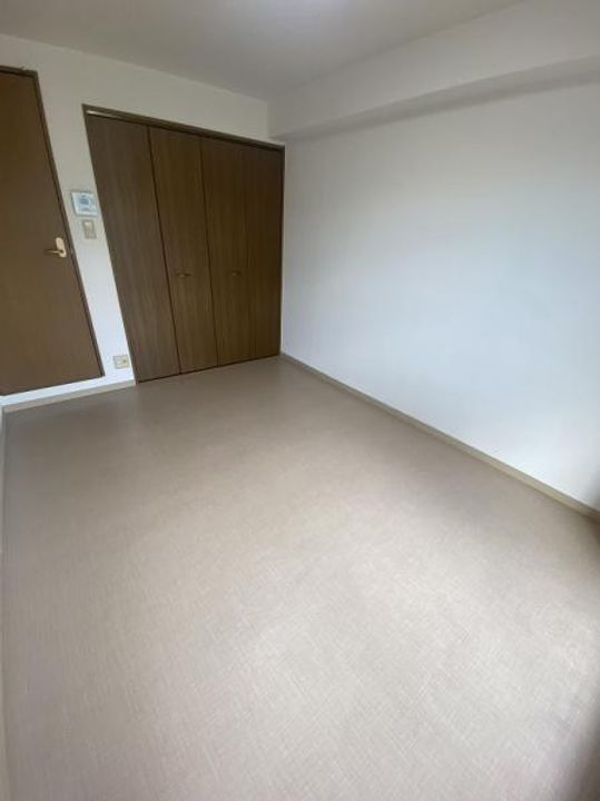 大阪府寝屋川市萱島信和町(マンション)の賃貸物件の居間