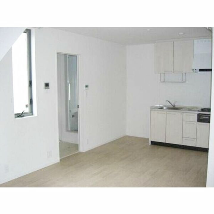 神奈川県藤沢市羽鳥5(一戸建)の賃貸物件の居間